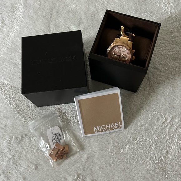 michael michael kors chain link bracelet watch - Picture 3 of 8